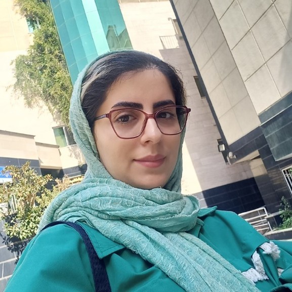 Mahsa ghasem zad.jpg